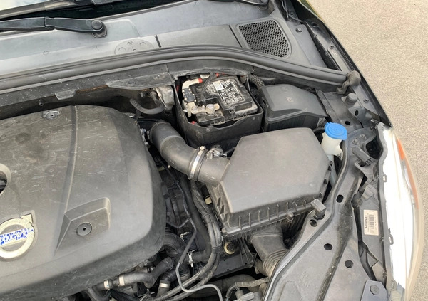 Volvo XC 60 cena 71900 przebieg: 206000, rok produkcji 2015 z Warszawa małe 596